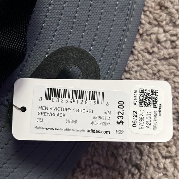 Adidas bucket hat - Picture 3 of 3